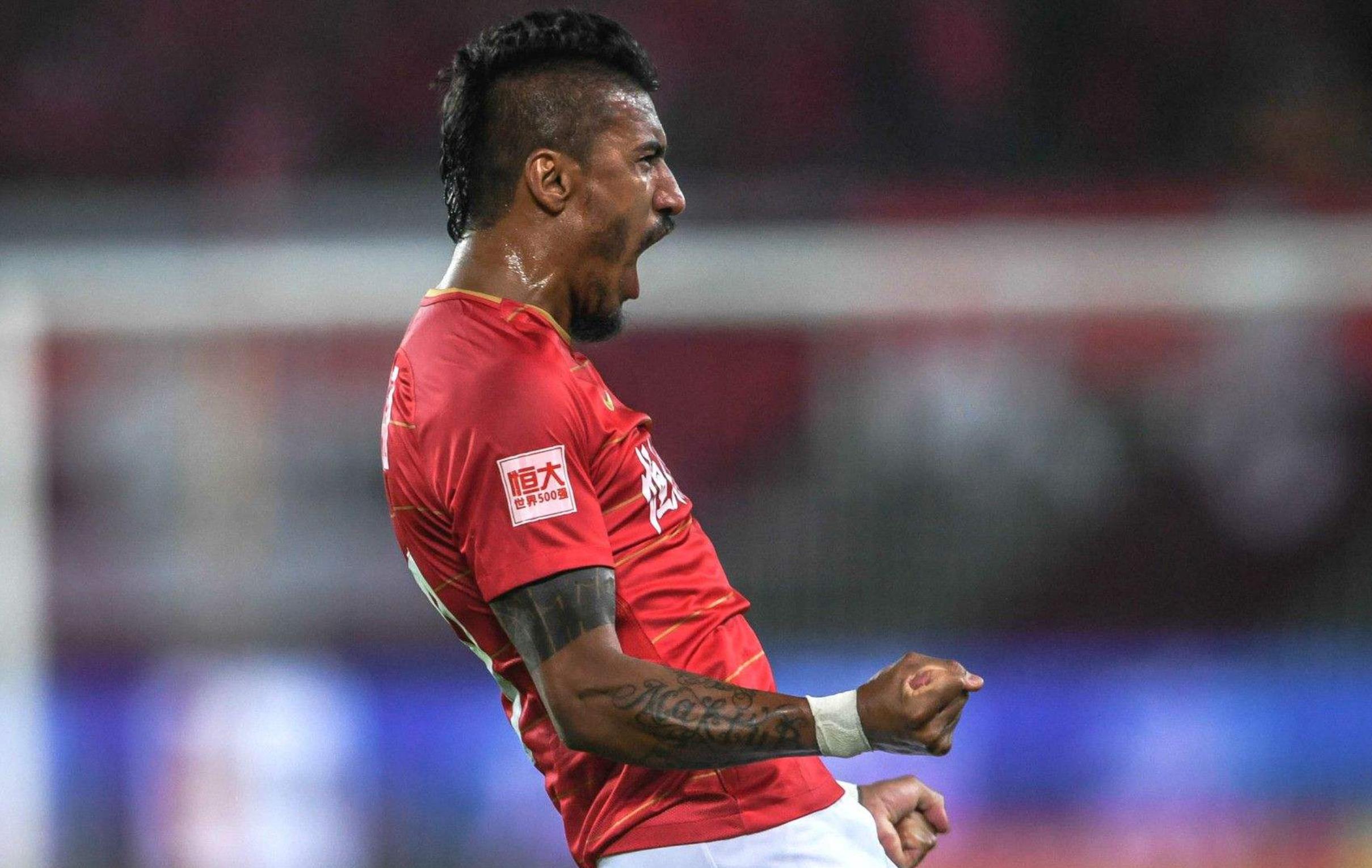 من هو لاعب النادي الأهلي الجديد؟