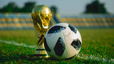 قرعة دوري أبطال أوروبا اليوم مباشرموعدها وقنوات البث والفرق المتأهلة